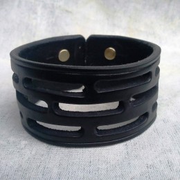 Obrázek výrobku: Ručně řezaný kožený náramek, černý