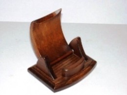 Obrázek výrobku: Dřevěný stojánek na mobilní telefon - sklopný - buk - hnědý